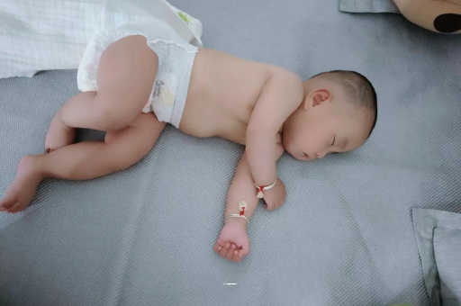 涟源宝宝老打喷嚏怎么办